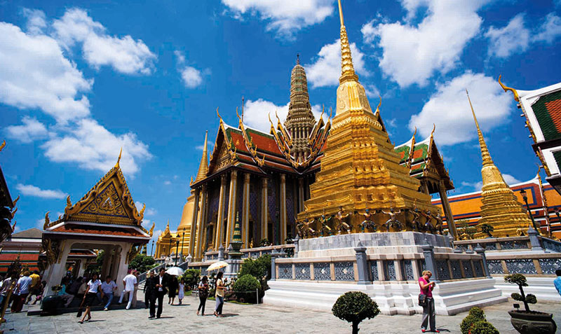 DT Wat Phra Kaew Bangkok Solo Cruises