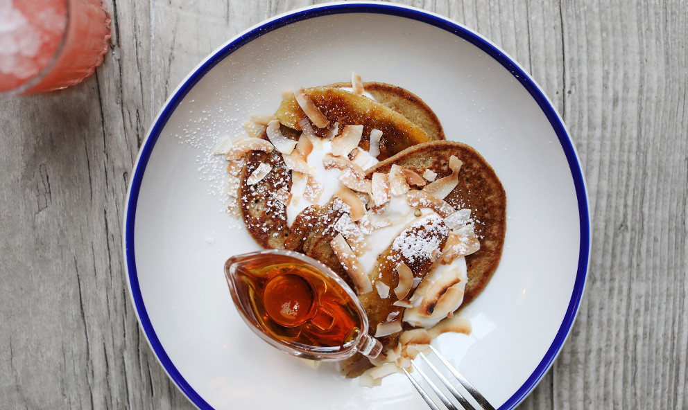 Pancake Day Recipe: Vegan Banana & Oat Pancakes with Yoghurt & Maple