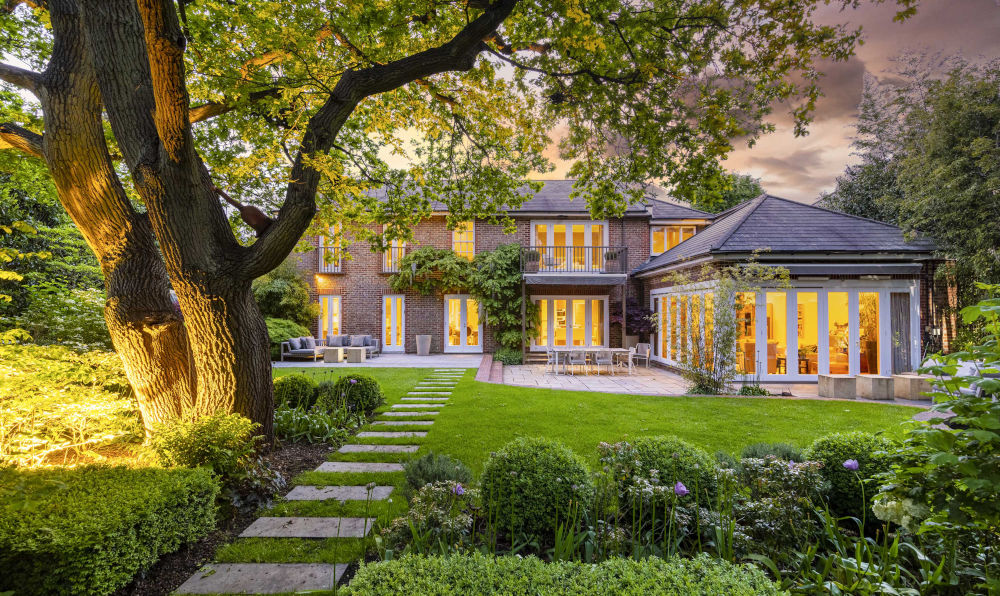 Luxury properties with stunning gardens